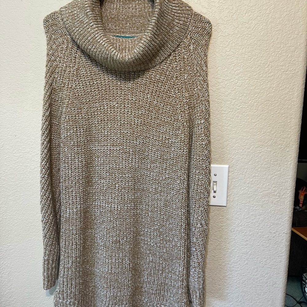 Cozy Tan Women's long Sweater XS